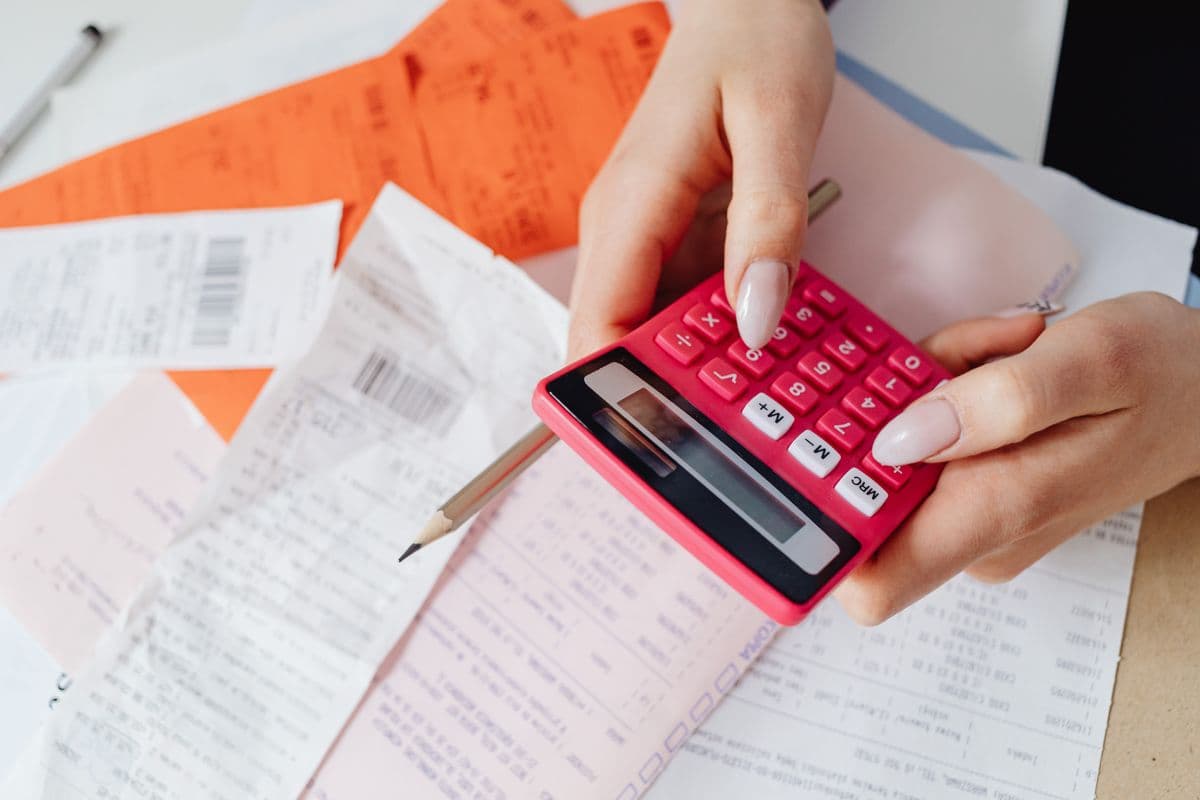 Calculator and receipts for tracking fees